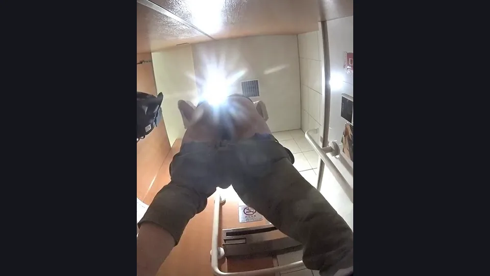 ビチビチネチネチネチブチュブチュ！ブシュッブシュッ！２カメラ未流出トイレう〇こ５人