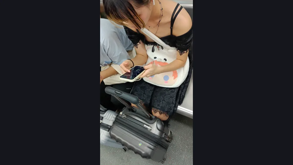 ❤️【巨乳】広東省地下鉄至近距離、高真空カバー、乳輪露出2【某部屋オリジナル版】24V