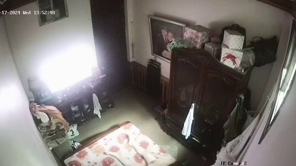 ❤️[ひび割れたカメラ] カップルがキッチンでセックスしているところを娘に目撃され、その場で死亡しました。 92V【とある部屋のオリジナルバージョン】