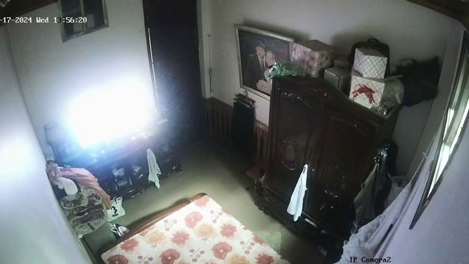 ❤️[ひび割れたカメラ] カップルがキッチンでセックスしているところを娘に目撃され、その場で死亡しました。 92V【とある部屋のオリジナルバージョン】