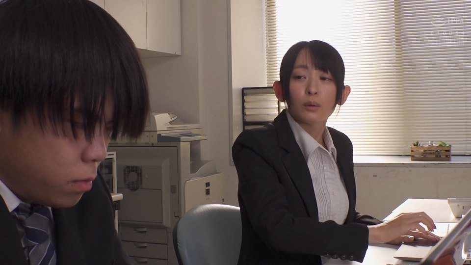 ADN-793 朝起きると後輩社員の梓さんが僕の朝勃ちに興味津々…会社をサボって起き抜けに一発、昼に一発、夜に二発セックスしてしまった。 梓ヒカリ