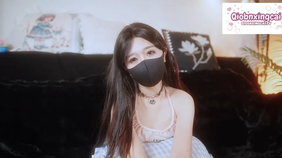 Sweetheart VlogUp ホスト [橋本環奈] が新しいトレーニングのために新しいおもちゃのレビューを受け取ったので、おもちゃで遊びながら男に足コキをしながらそれを使って遊びます。彼女は潮吹きが十分に気持ちよくなるまでプレイし、その後しばらく男性に性交させます。