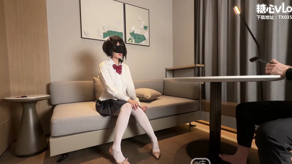 【小悦悦】 恋人の VlogUp ホスト [Little Yueyue] が新人のヌード ローンをデビューさせます。女子大生がバッグを買うために体を差し出し、検鏡を使って陰部を検査し、膣を貫通します。