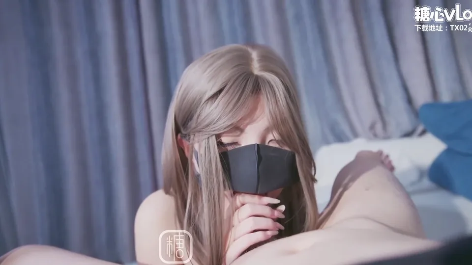 【蜜桃乌龙茶】 糖心Vlog [Peach Oolong Tea] のホストは、ストッキングを開けて恋人の妻を誘惑し、彼女のマンコに優しく侵入し、馬に乗り、精液を抽出し、足コキし、ストッキング全体にザーメンを注ぎます