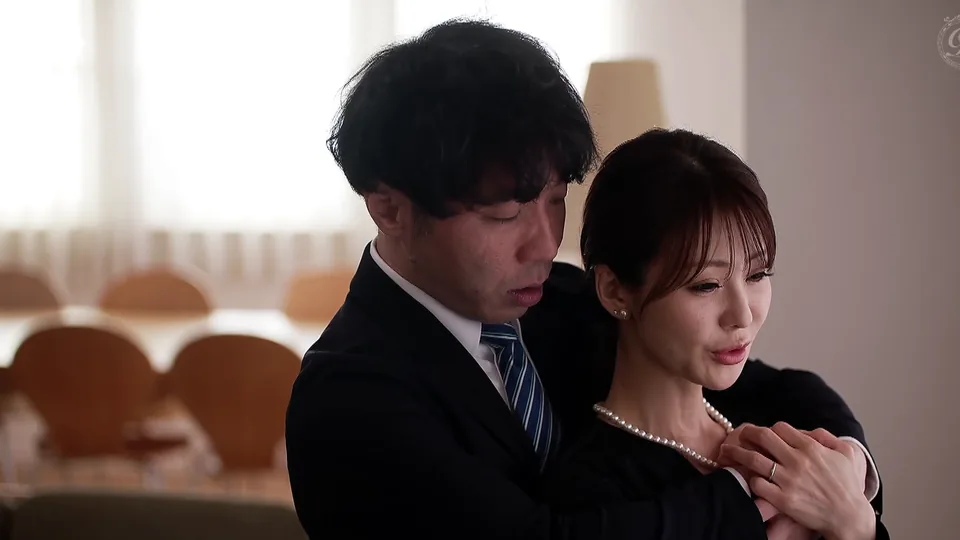 DLDSS-538 未亡人、禁じられた“密会” 追憶の中出し別荘。 小沢菜穂