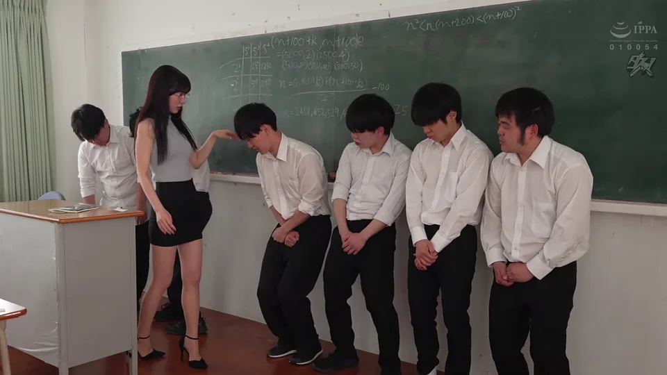 DSOD-094 チビガキ集団姦。教え子に弱みを握られたGカップ美人教師は、今日も未成熟精子をどこでもタプタプに復讐中出しされて。 五日市芽依