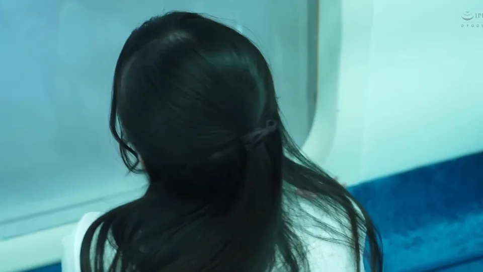 DVAJ-752 最終電車でいつも乗り合わせる女子校生の無防備なフリしたパンチラ見せつけ誘惑にまんまと引っかかった僕は2人きりの車内で淫音ぬちゅんぱちゅん鳴らし終着駅までハメ狂った 花守夏歩