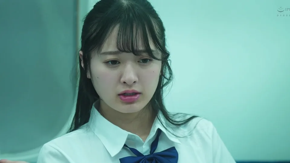 DVAJ-752 最終電車でいつも乗り合わせる女子校生の無防備なフリしたパンチラ見せつけ誘惑にまんまと引っかかった僕は2人きりの車内で淫音ぬちゅんぱちゅん鳴らし終着駅までハメ狂った 花守夏歩