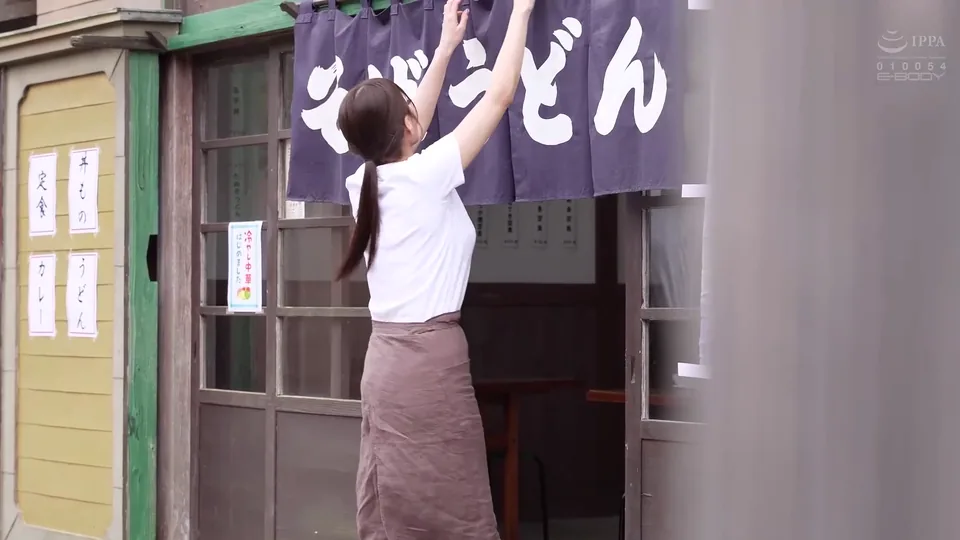EYAN-227 昨日まで田舎の食堂で働いていたNカップ奥さん AVデビュー 小田倉れいか