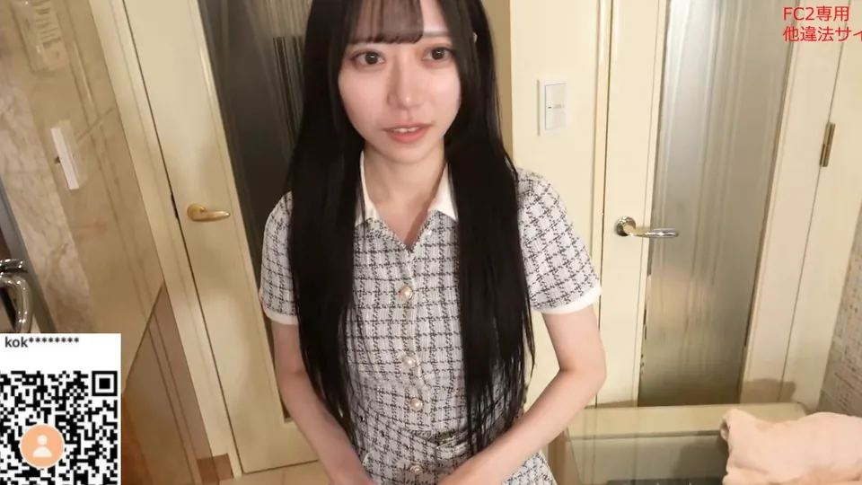 FC2-PPV-4979031 *New*NoWaterMark* 無修正、第６弾、巨乳スレンダー清楚美女、乃木ちゃん、私服で即尺、生ハメ、口内射精でごっくんハメ撮り動画、レビュー特典無修正