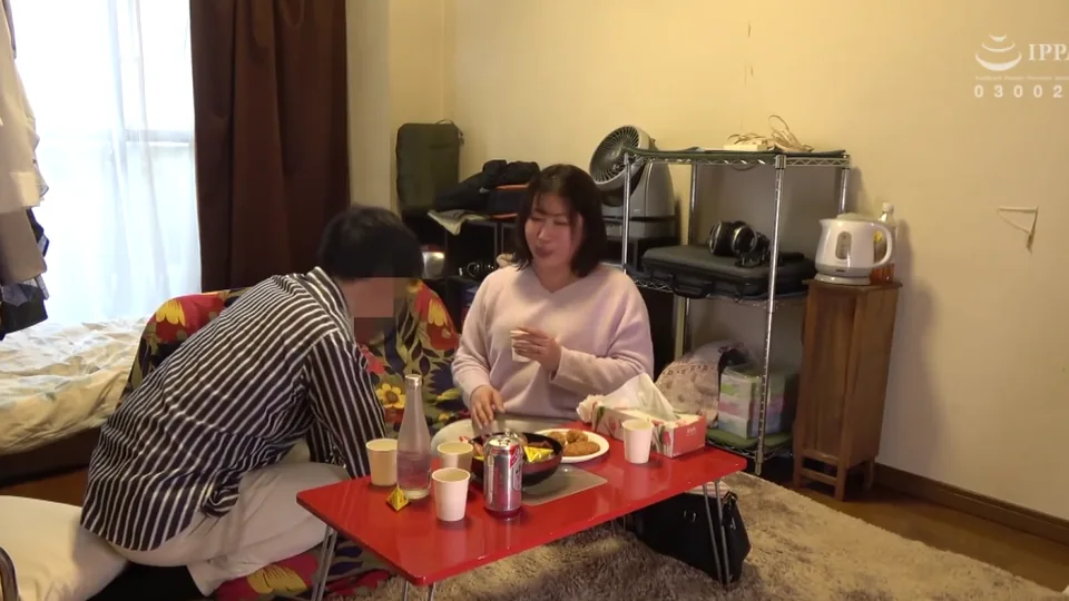 C-2994 知り合いの熟女に「ヤラせて下さい！！」と、土下座で頼み込んでみた。【四】