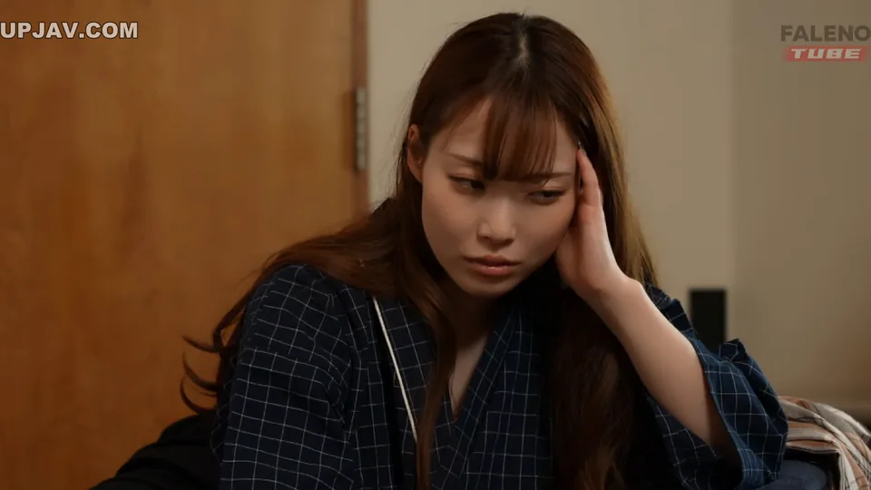FTHTD-243 朝起きたら見知らぬ女子大生と全裸密着…微かな記憶を辿りながら思い出した快楽の一夜