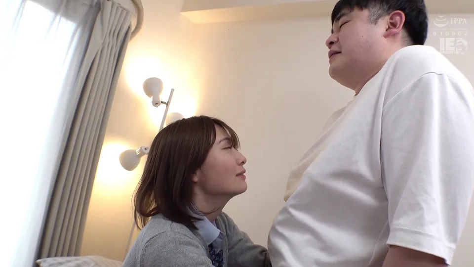 IENF-458 「私のパンツ見てたよね？」わざとパンツが見えるような恰好でパンチラトラップを仕掛けて見知らぬオトコを手玉に取る小悪魔女子●生！
