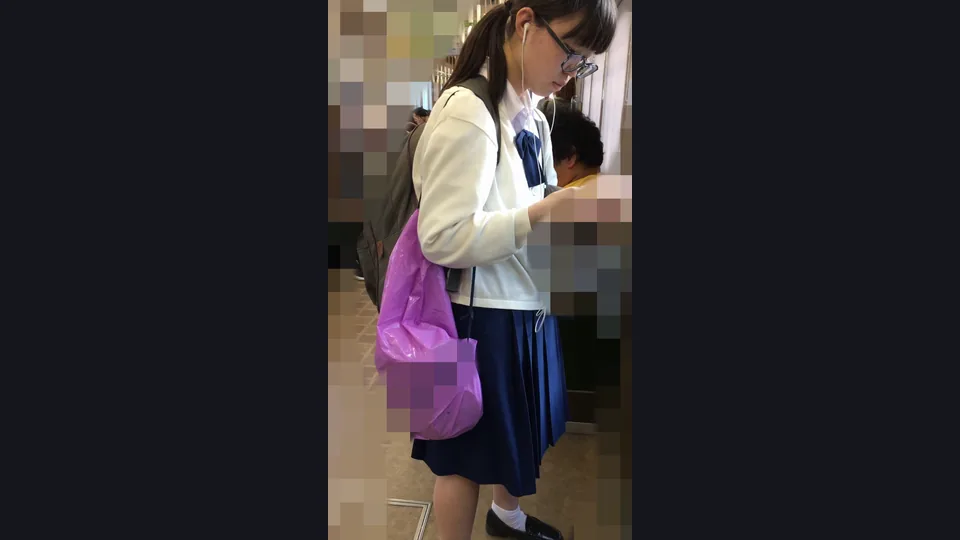 【制服JKは癒しです！21 制服もいろいろ！】見つめていたい！Joe JK Collection No.02, パンチラ盗撮 OLさん 白パンツを電車内で無理やり撮影, 制服コスプレ娘のパンティ　Vol.3