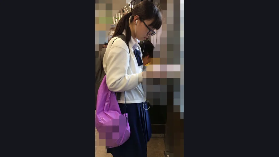 【制服JKは癒しです！21 制服もいろいろ！】見つめていたい！Joe JK Collection No.02, パンチラ盗撮 OLさん 白パンツを電車内で無理やり撮影, 制服コスプレ娘のパンティ　Vol.3