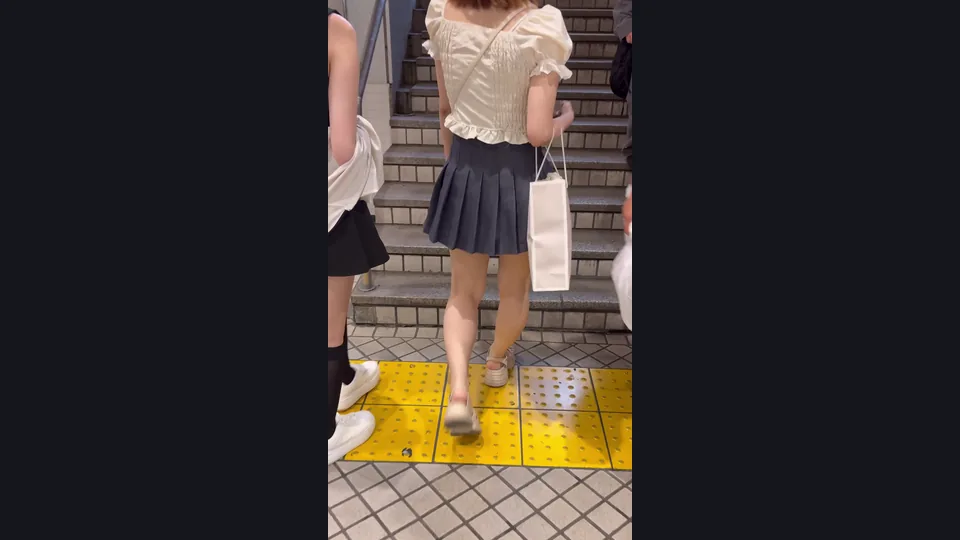 【再販】《４K・高画質》 No.1538「アイドル級の激カワJ◯！そんな彼女のエッチな下半身」