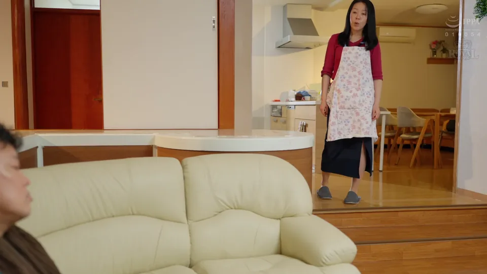 ROYD-366 引きこもりの妹は潮吹きまくりの喪女ニート！性の悦びを知ったぼくらは、今日も声我慢SEXに明け暮れた… 鳳みゆ