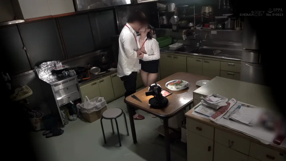 SDJS-387 絶倫先輩社員のハ×撮り研修に同行させられた1年目女子社員3名の記録