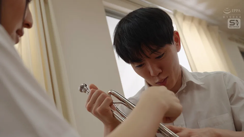 SNOS-340 いつも練習熱心でパンチラ気付いてない！吹奏楽部の無防備なあの娘がたまらない！ 新木希空