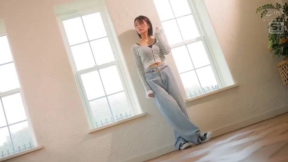 SNOS-489 新人NO.1 STYLE 4か国のカワイイから、生まれた顔面。世界が恋するクォーター美女 桐谷エマ DEBUT