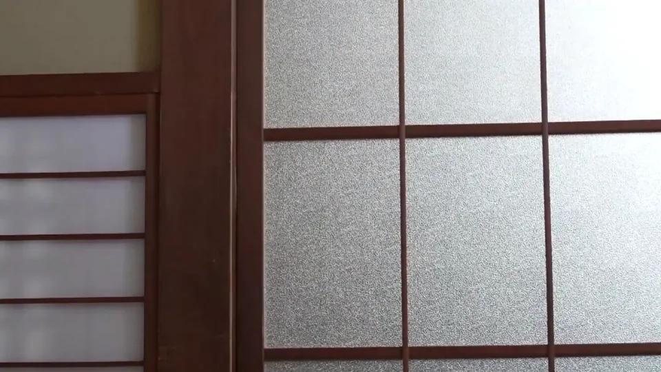 UMD-1021 SNSでバズった温泉宿の看板娘は巨乳美人姉妹！！ 3